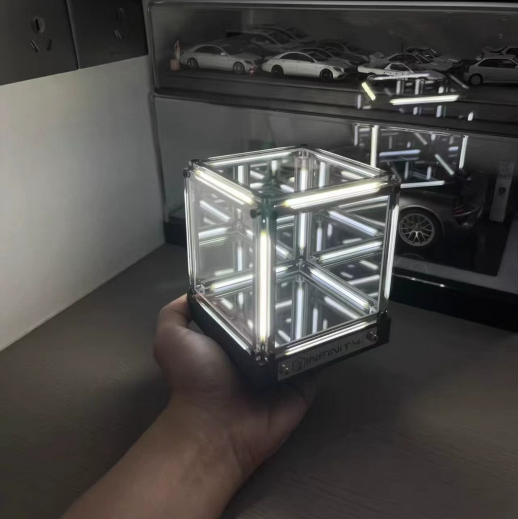 Infinity Mirror Cube LED