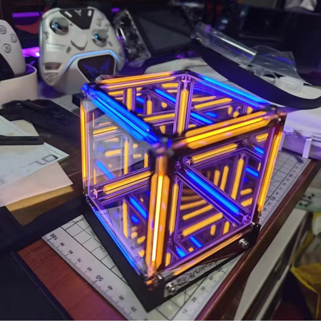 Infinity Mirror Cube LED