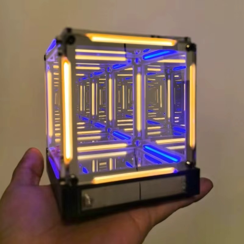 Infinity Mirror Cube LED