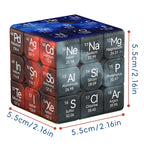 Donkere 3x3 puzzelkubus ZNX408 met het periodiek systeem, chemische symbolen, elementnamen en een maat van 5,5 cm