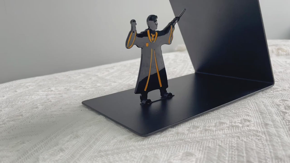 Harry Potter Yoda Superhero Metal Bookends — product video