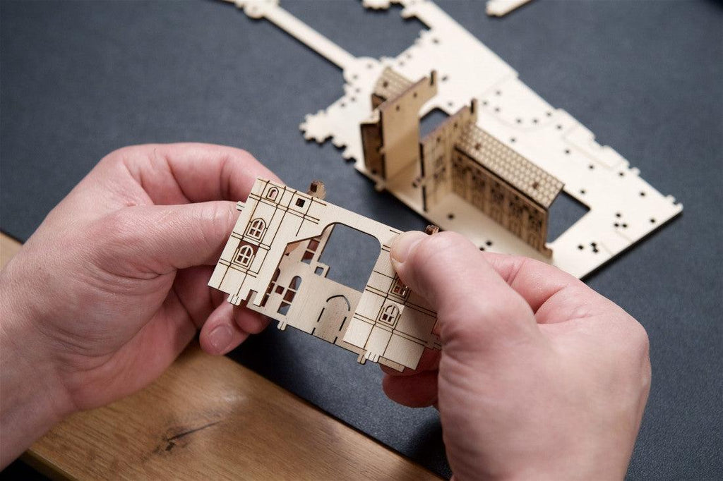 Hogwarts Magical Castle 3D Wooden Puzzle Kit