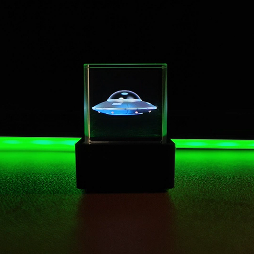 Hologram Cube Display – WiFi 3D Photo Frame