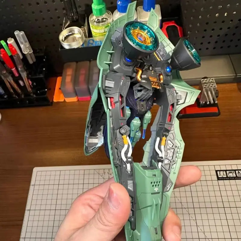 Kshatriya Mecha Model Kit 1:100 Scale LED