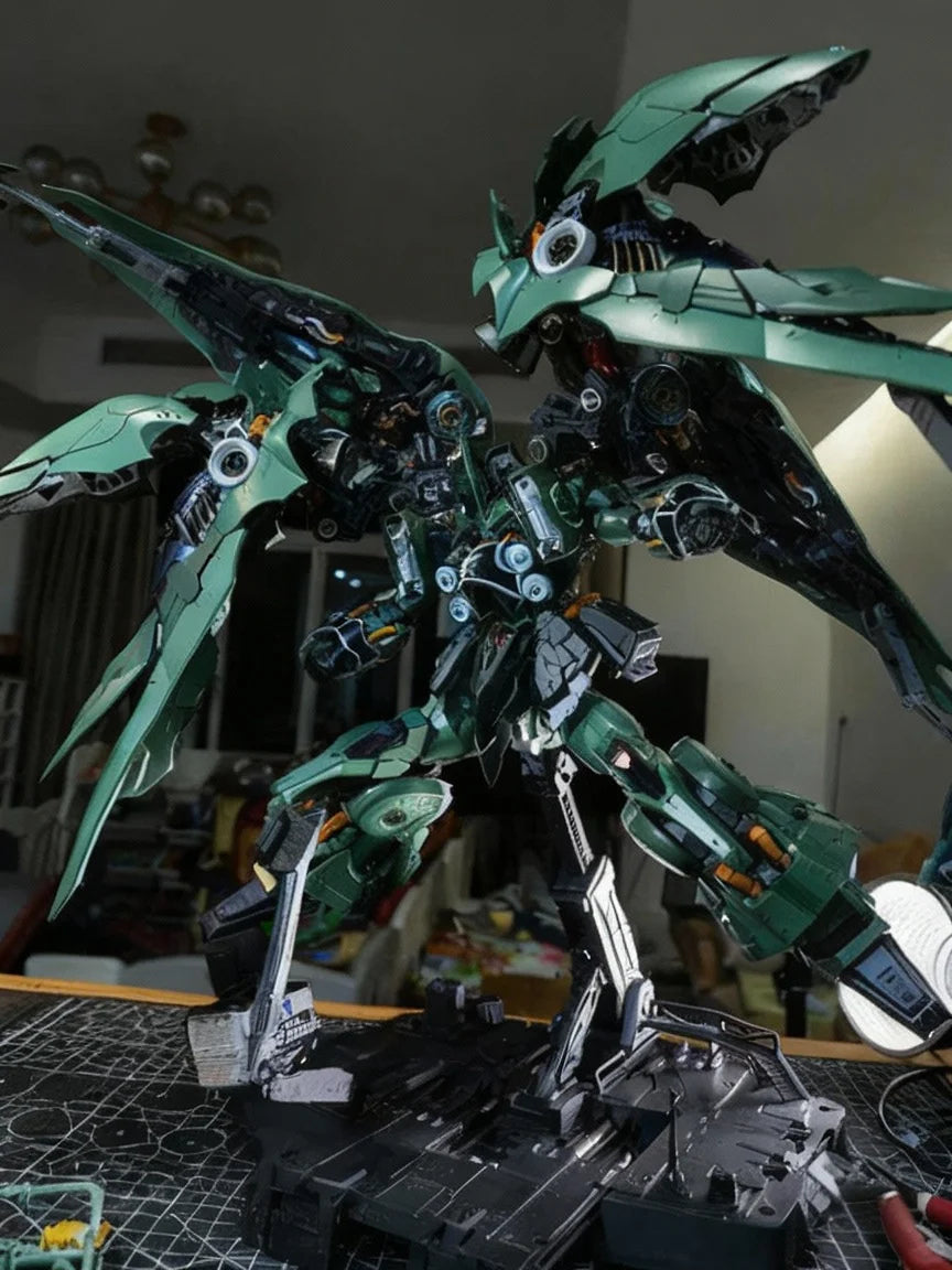 Kshatriya Mecha Model Kit 1:100 Scale LED