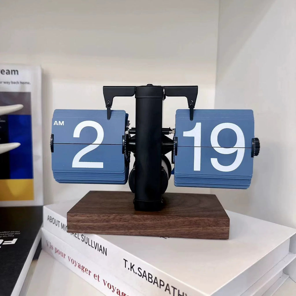 Retro Flip Down Clock with Automatic Rotating