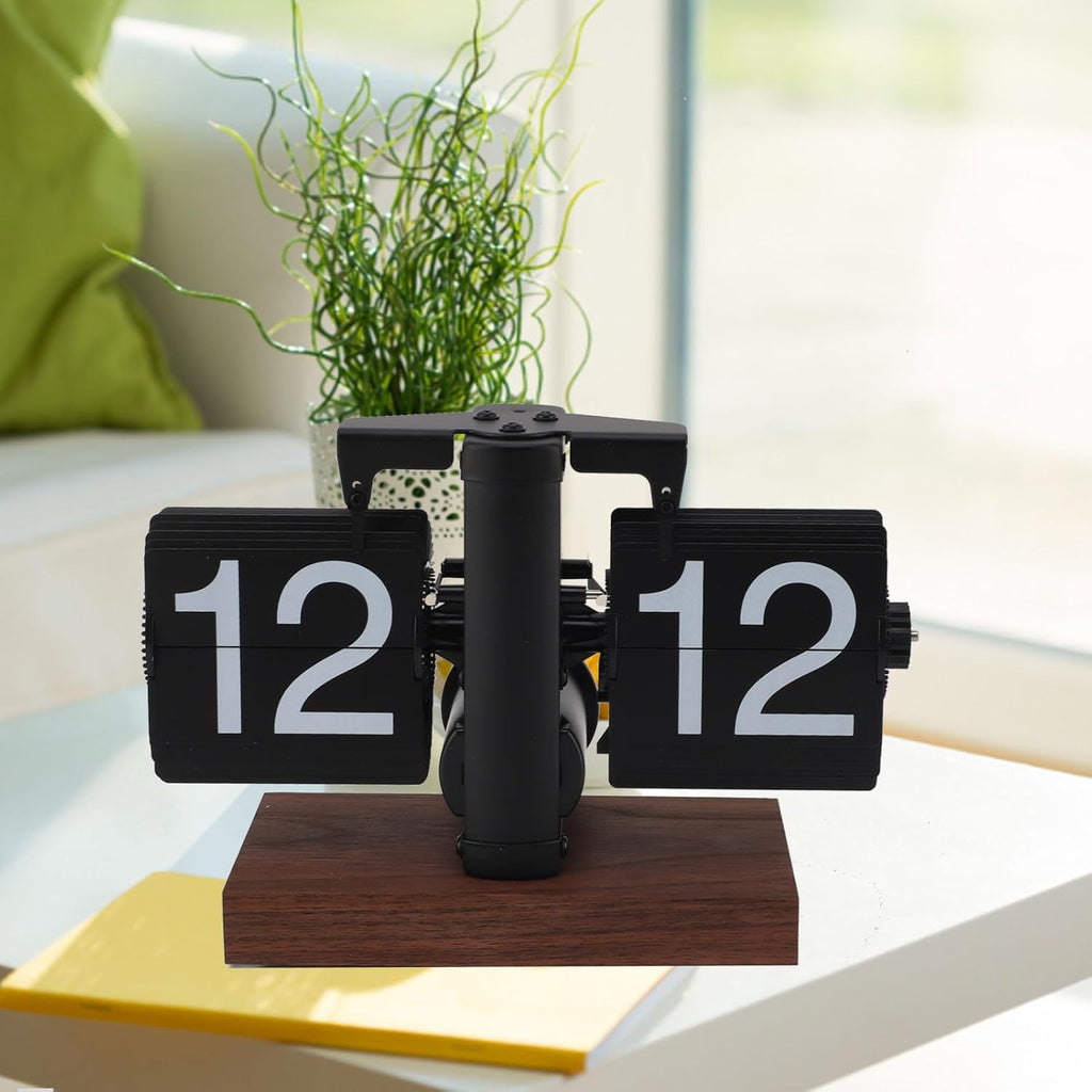 Retro Flip Down Clock with Automatic Rotating