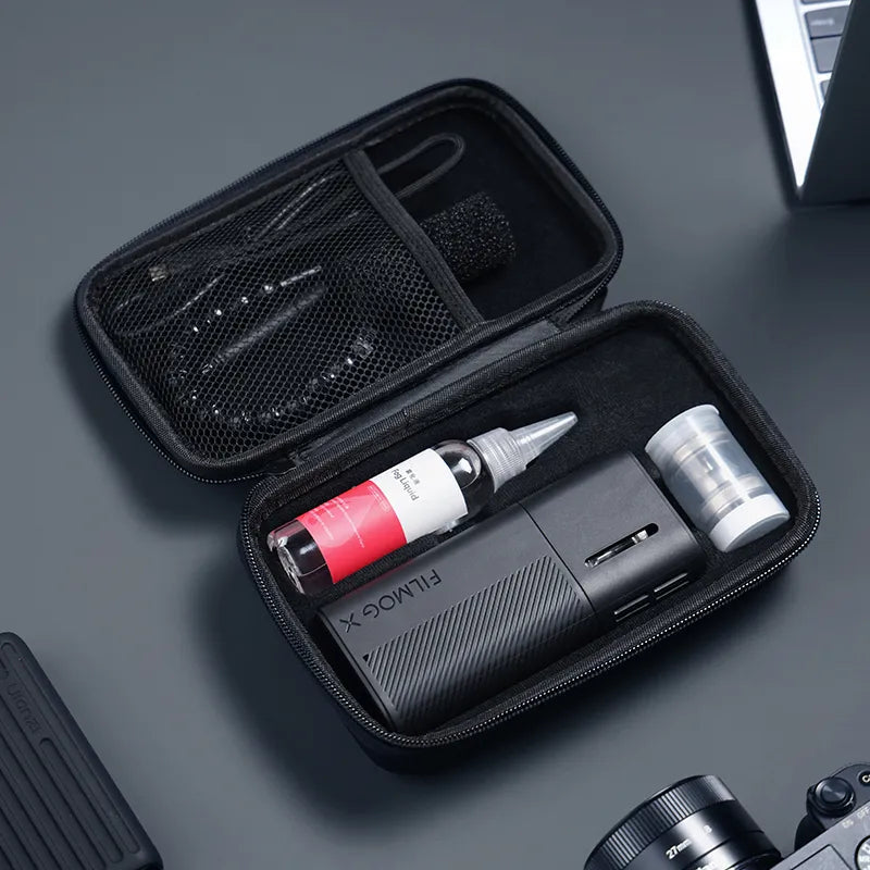 Fog unit and fluid stored in the case