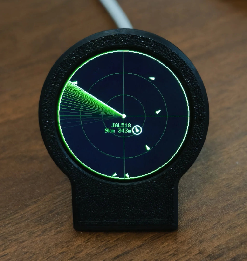 Flight tracker showing a radar-style screen